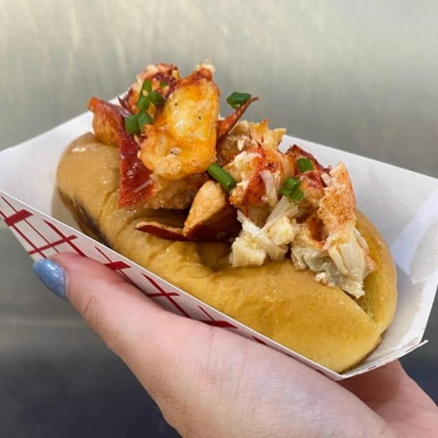 Connecticut LARGE + 50% more Lobster.